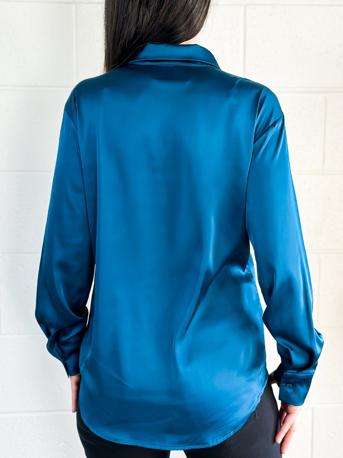 Silver Queen Bee Teal Silky Shirt