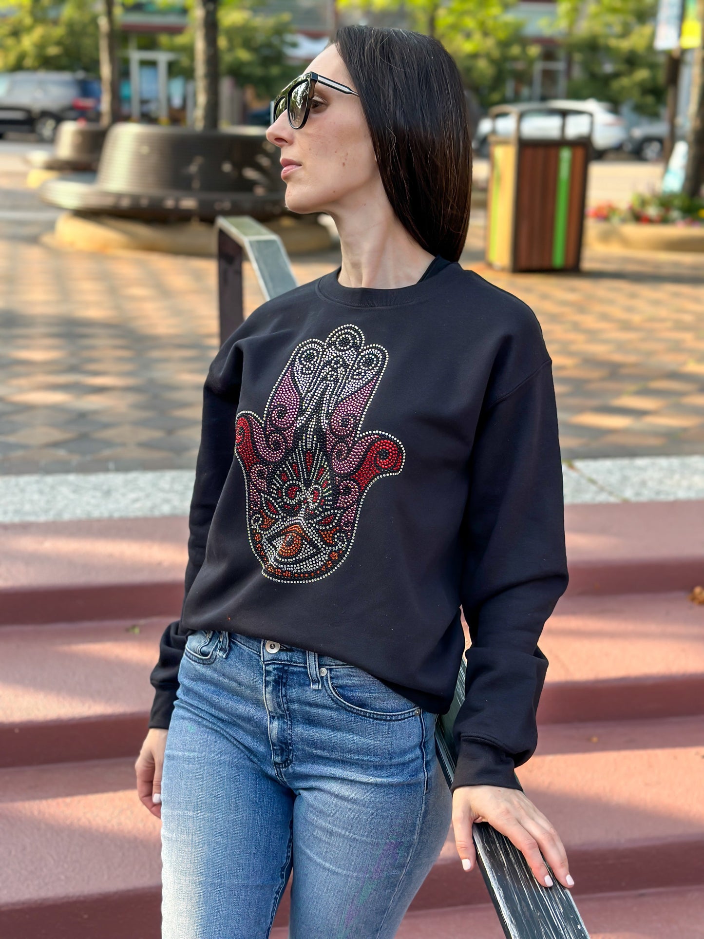 Sweatshirt, Crewneck Black, Pink/Orange Hamsa