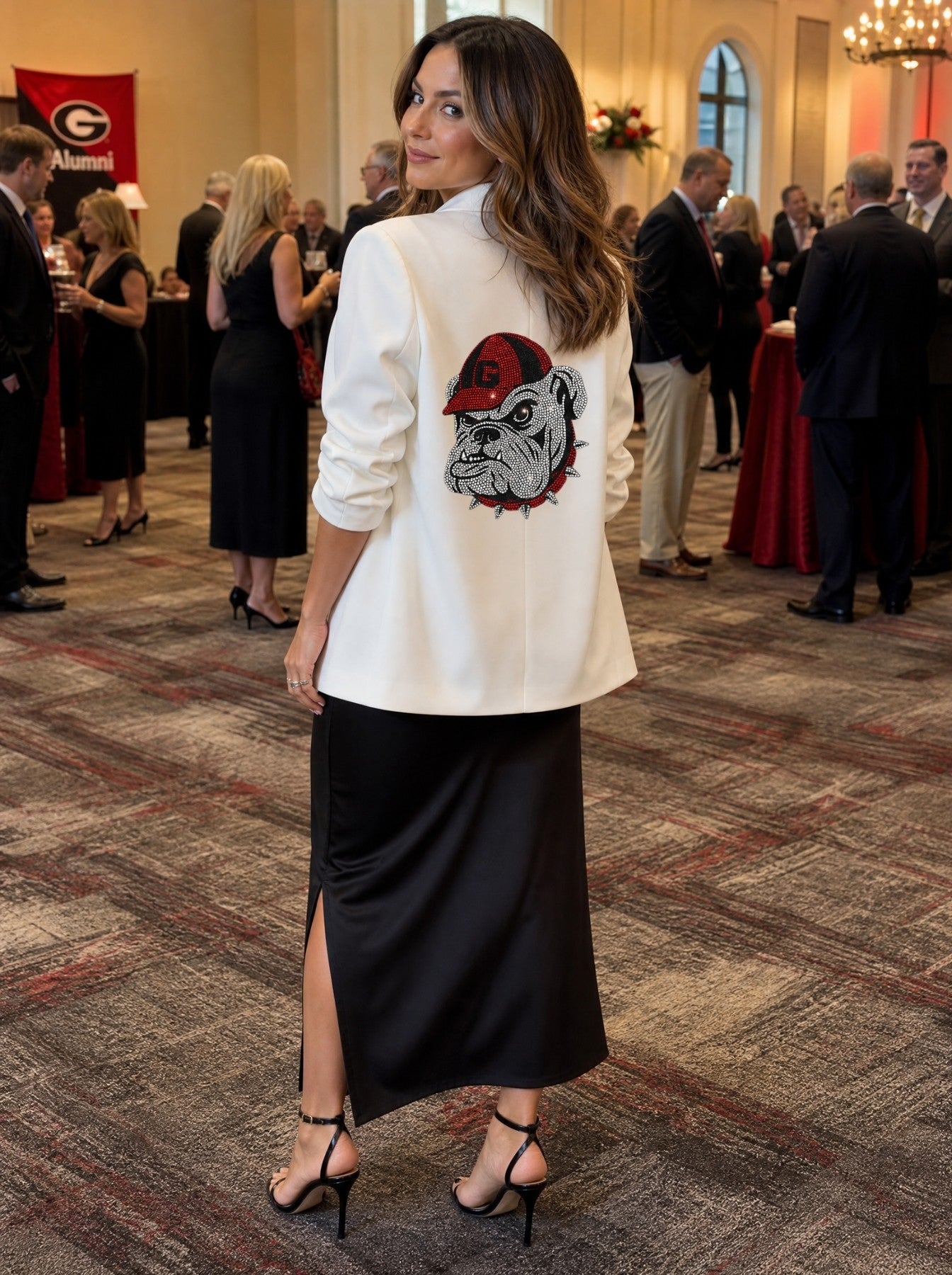 University of Georgia G Bulldog White Blazer W/ Ruched Sleeve