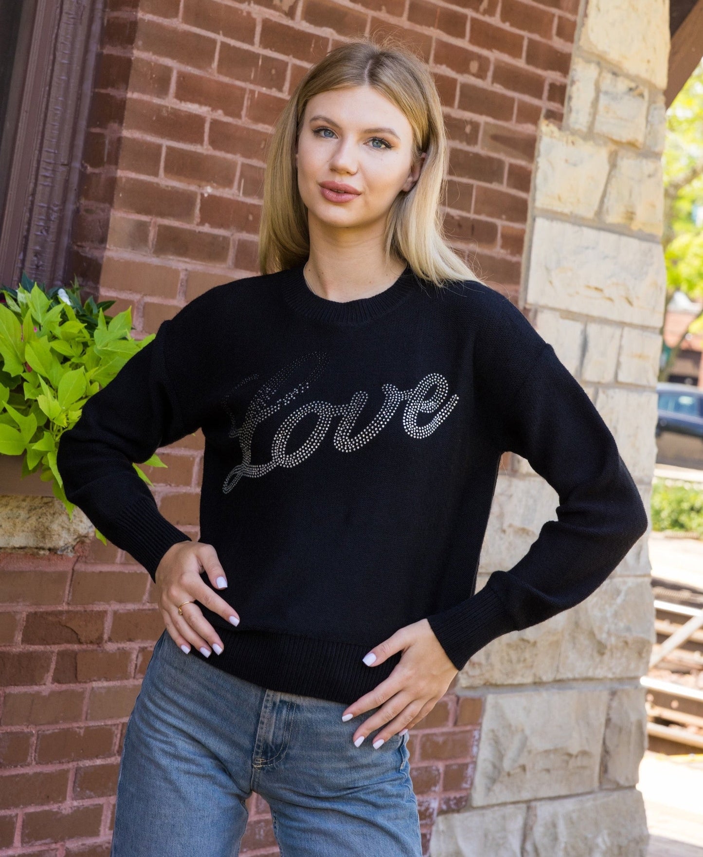 Sweater, Crewneck Black, Gunmetal Love Script
