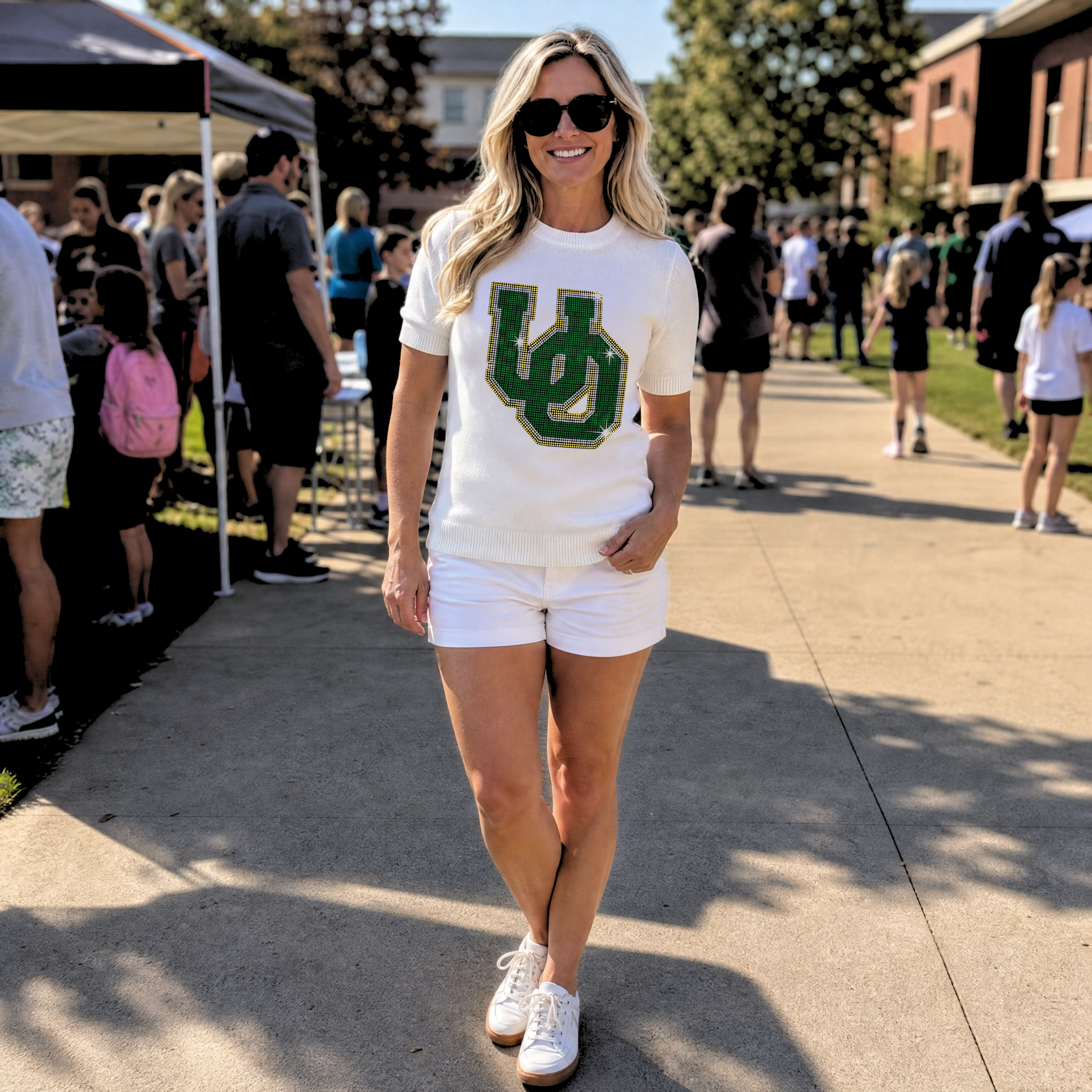 University Of Oregon Large Interlocking UO Ivory Short Sleeve Sweater