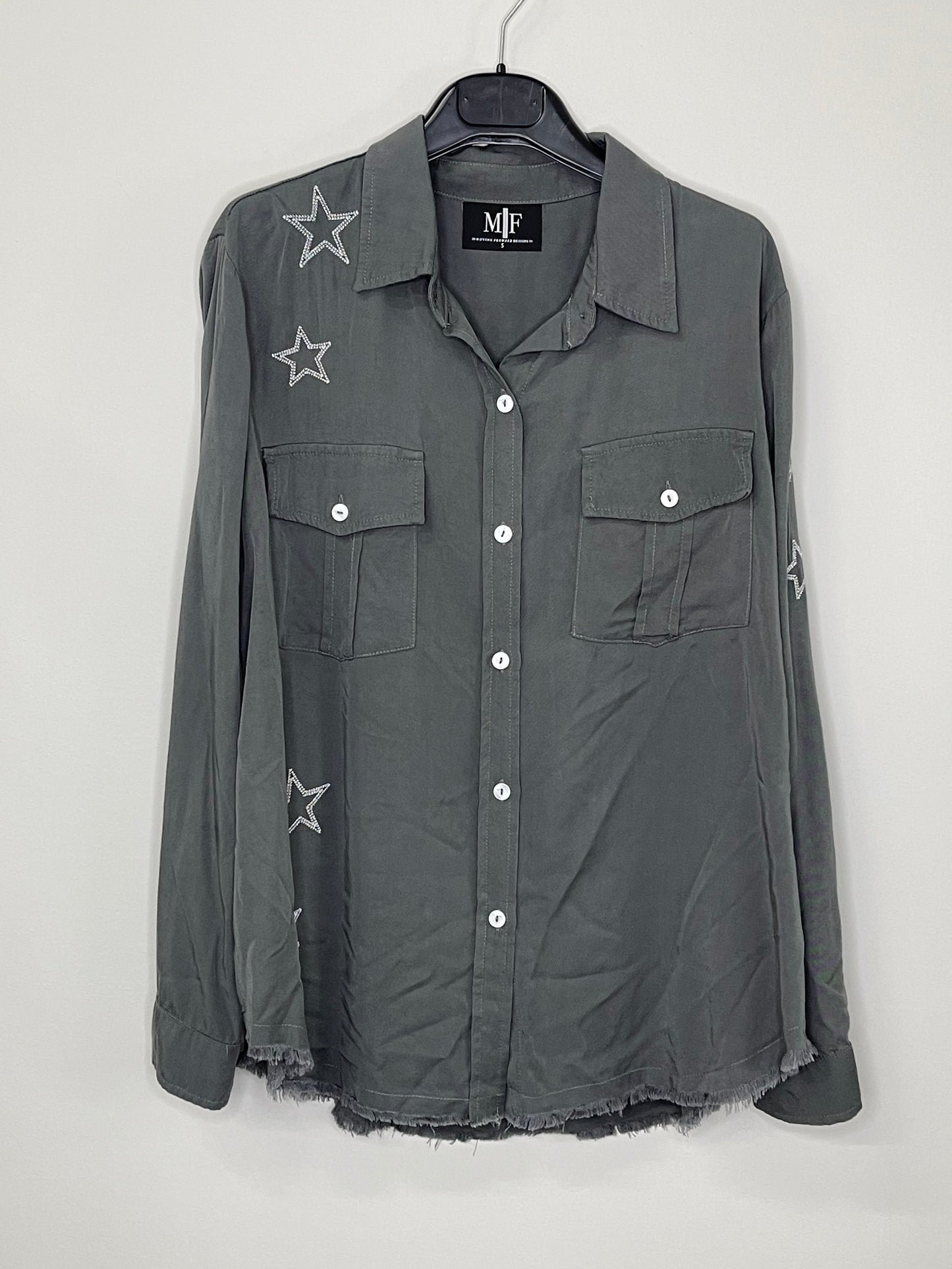 Shirt, Embroidered Star Gray, Pink/Orange Hamsa